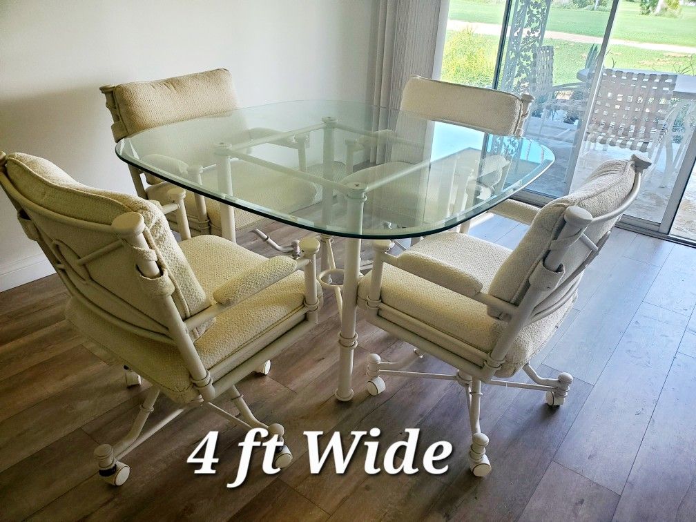 Dining Table /4 Rocking & Roll Chairs