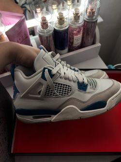Jordan 4s