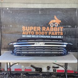 2021 Tahoe Grille OEM ORIGINAL 🐰🔥GREAT SHAPE 🐰🔥2024