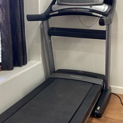 NordicTrack Treadmill Commercial 2950