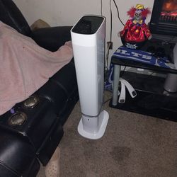 3 In 1 Tower Fan/Heater/ Humidifier