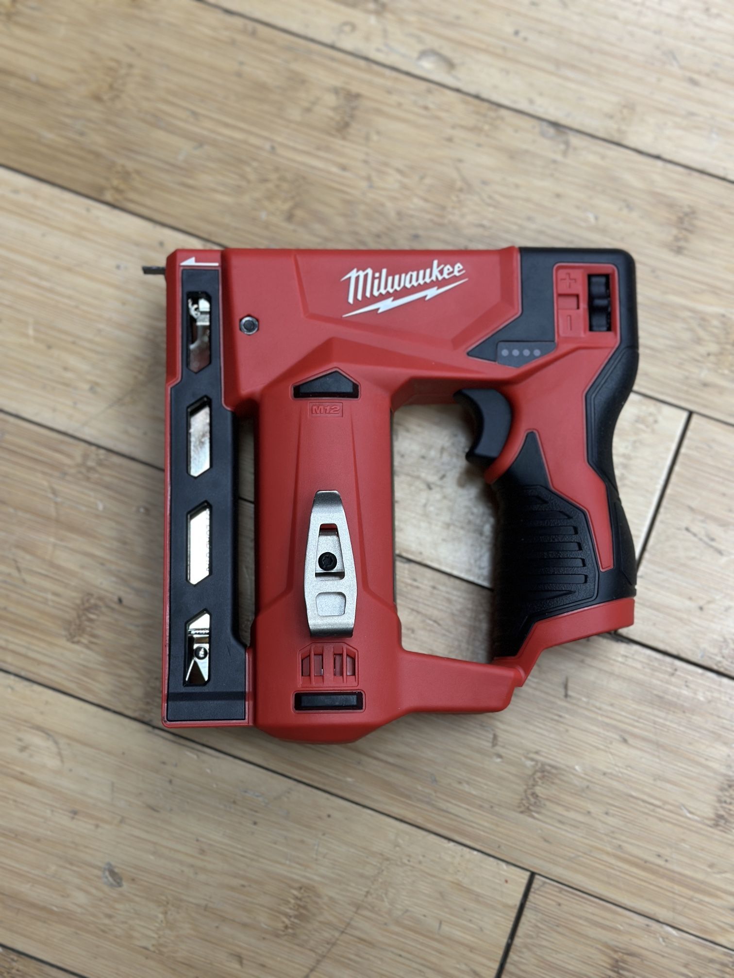 Milwaukee M12 3/8 Crown Stapler TOOL ONLY