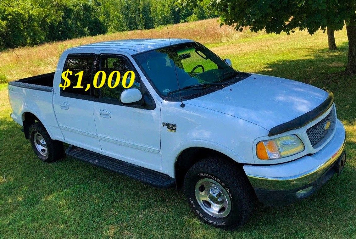 🟢💲1,OOO For sale URGENTLY this Beautiful💚2002 Ford F150 nice Family truck XLT Super Crew Cab 4-Door Runs and drives very smooth V8🟢