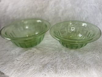 Vintage Hazel Atlas Uranium / Vaseline Glass Mixing Bowl Set 