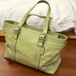 COACH Carryall Tote / Bag