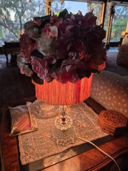Vintage looking table Lamp