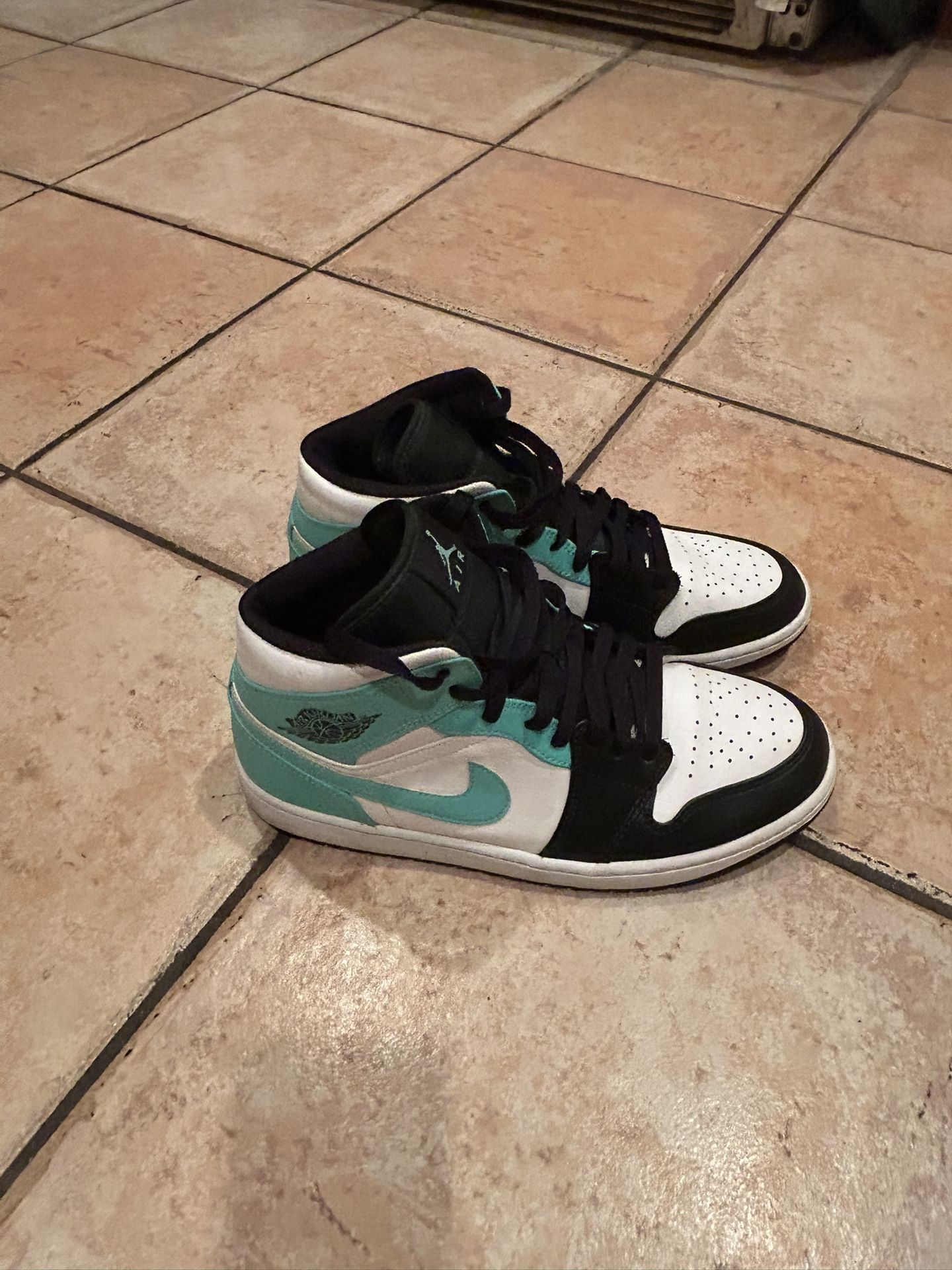 Air Jordans Tropical Twist