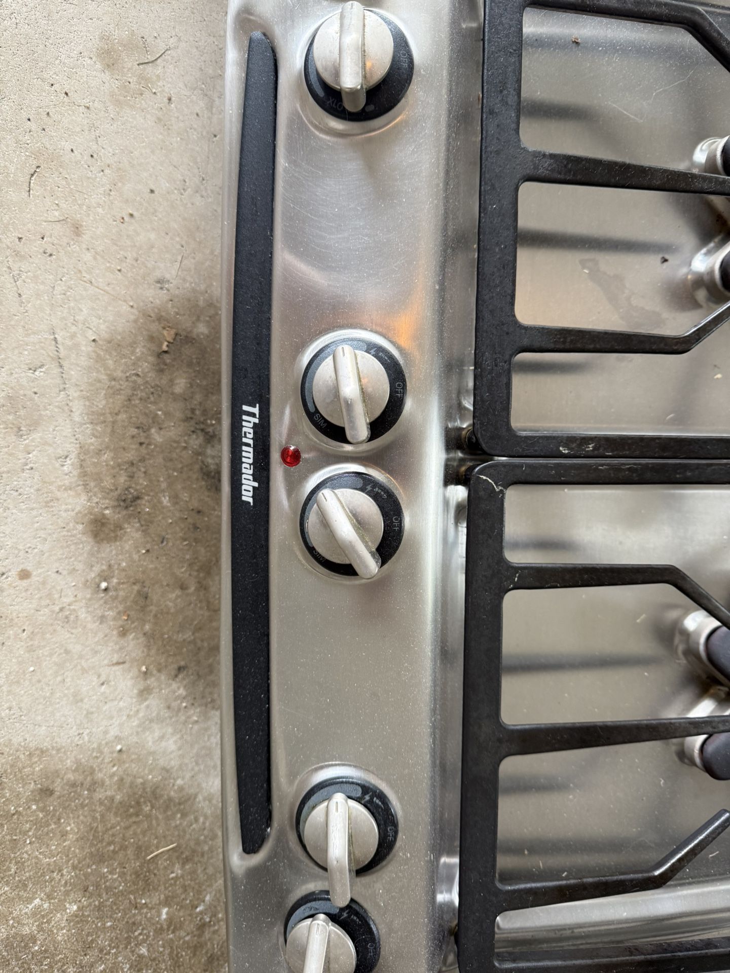 Thermador 6 Burner Gas Range