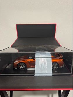 Nissan GT-R R35 2017 Blaze Metallic 1:18 OneModel – Like New