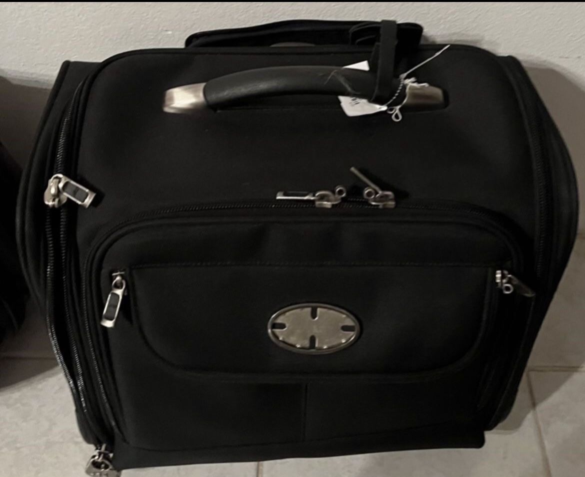 Luggage, Like New W/built In Lock 