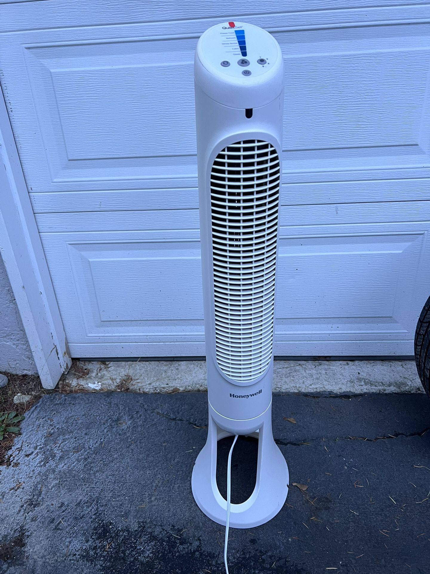 Honeywell QuietSet Tower Fan – Works Great