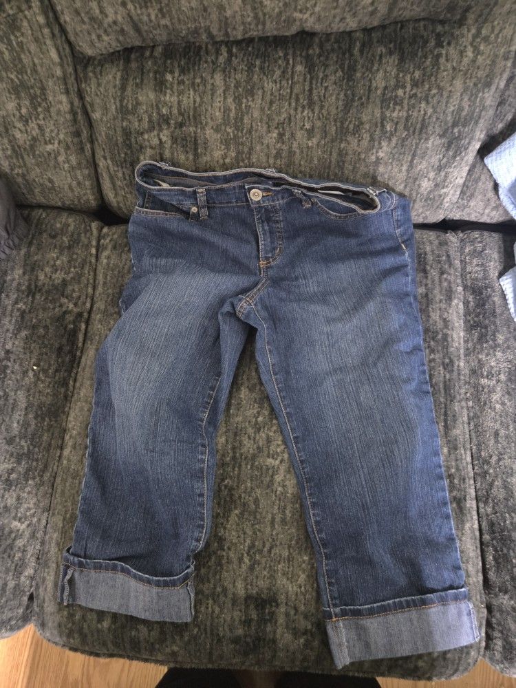 Womans Pants Size 6
