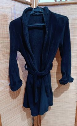 Never worn Boys Leveret Robe