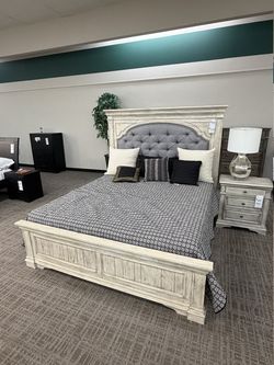 Antique White Panel Bed with Tufted Upholstered Headboard - Antique White