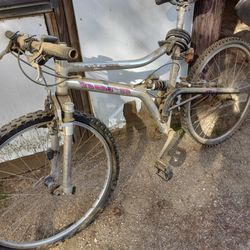 A Nice Mountain Bike Someone Left In My Garage Years Ago