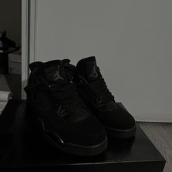 Jordan 4s Black Cats, Size 6.5  In Womans 