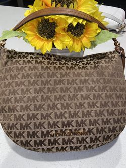 New Michael Kors authentic crossbags