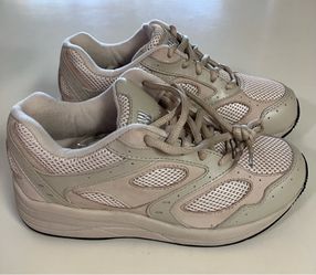 Drew sneakers size 6