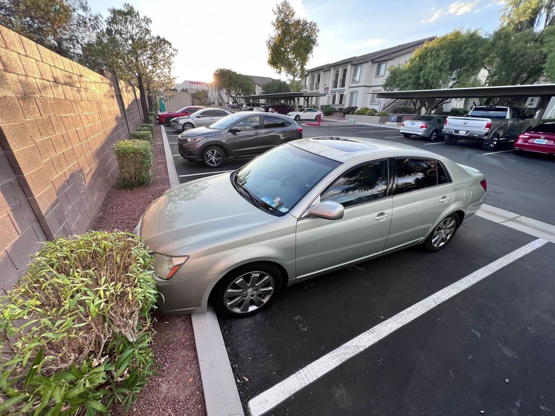2005 Toyota Avalon for Sale in Las Vegas, NV - OfferUp