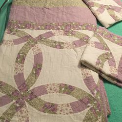 Bedspread 80” X 100”