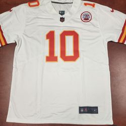 Large Chiefs Isiah Pacheco Jersey *New*