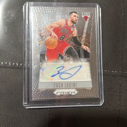 Zach Lavine Bulls Auto Panini Card 