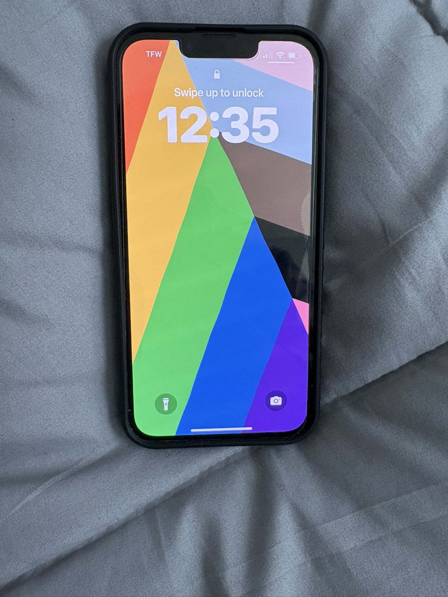 Black iPhone 13 Straight Talk