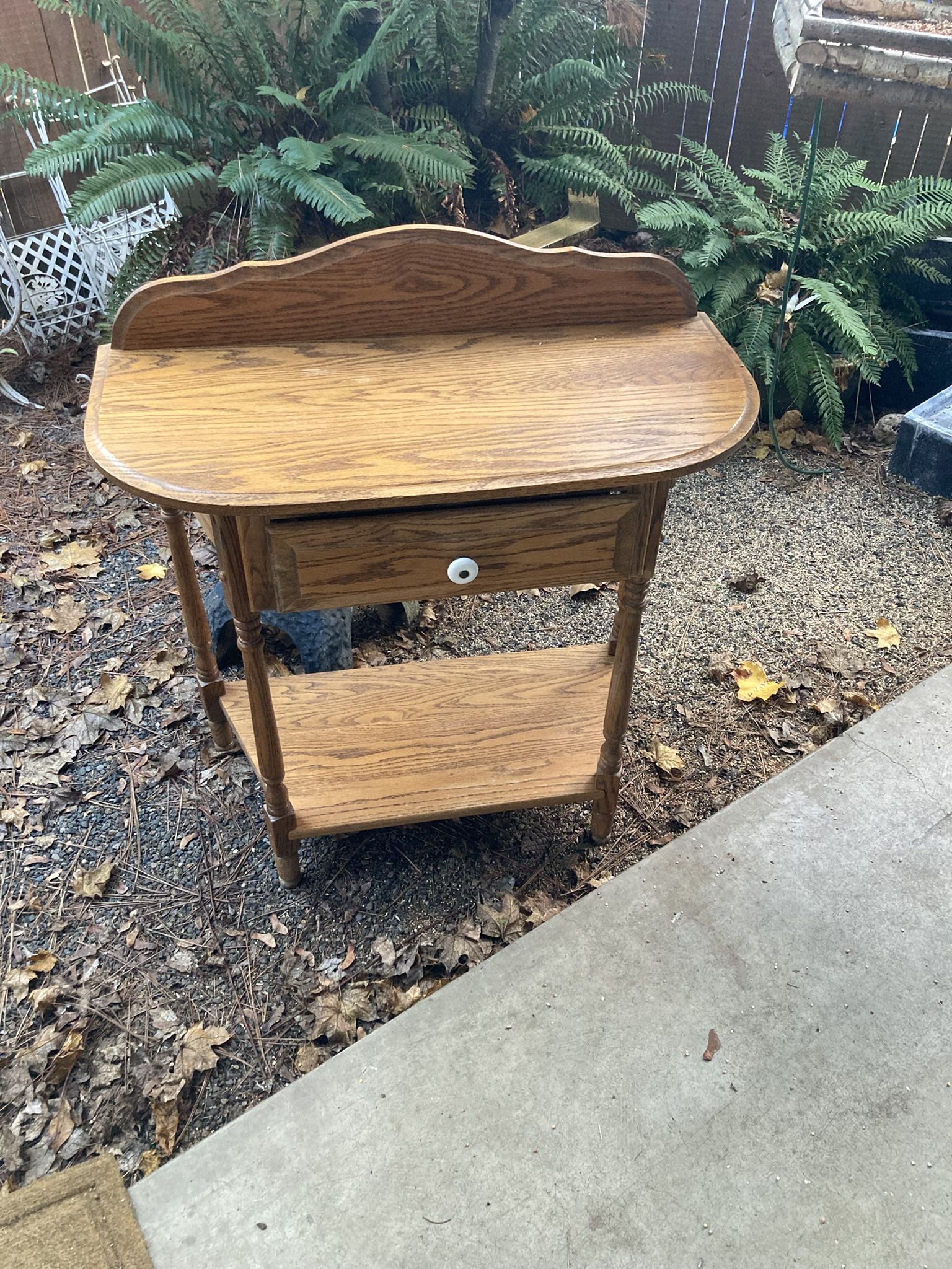 Solid Oak Side/entry Table