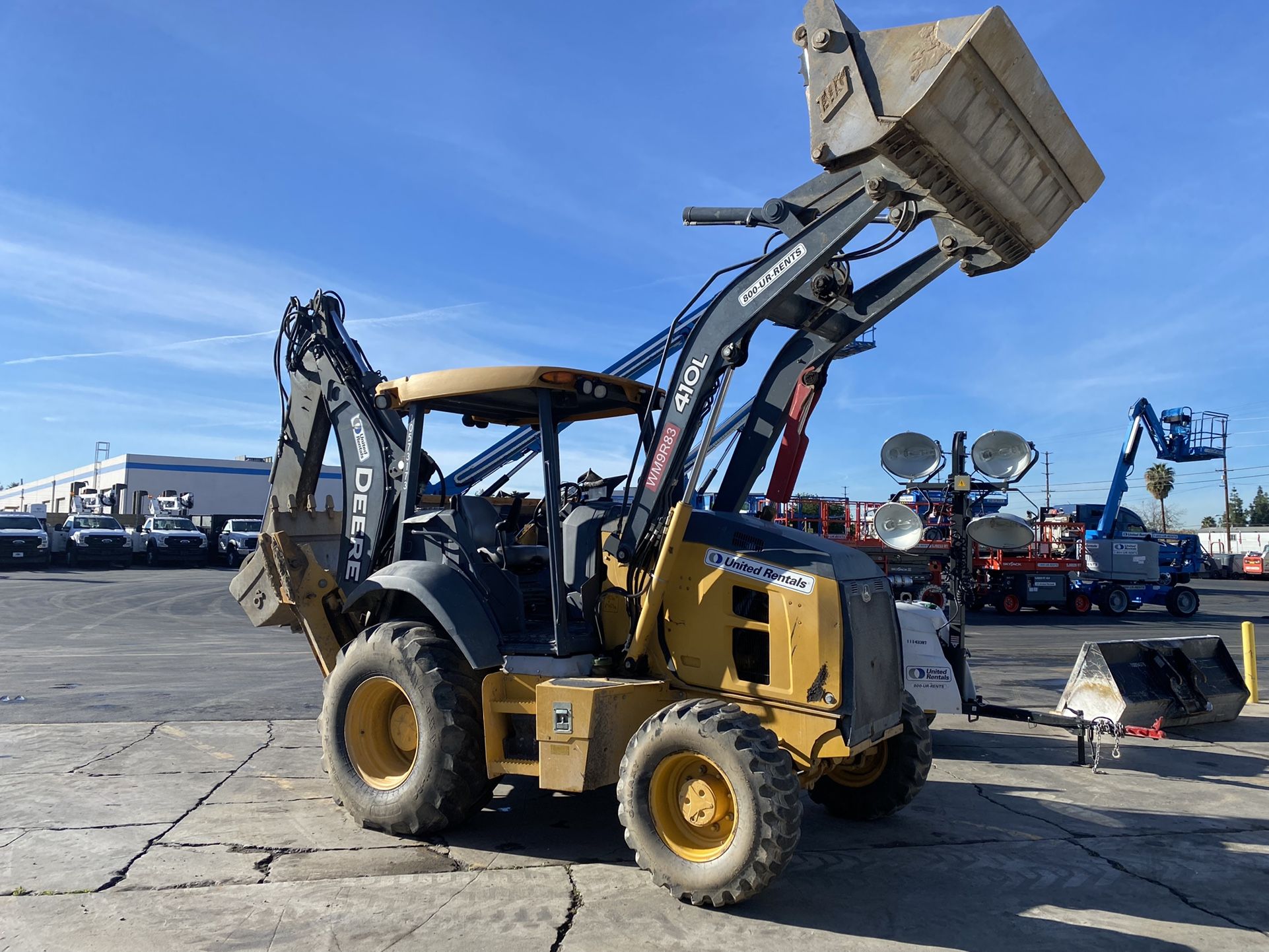 John Deere 410L Backhoe 