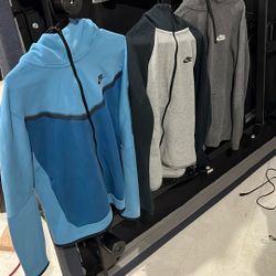 Nike Sweat Shirts 