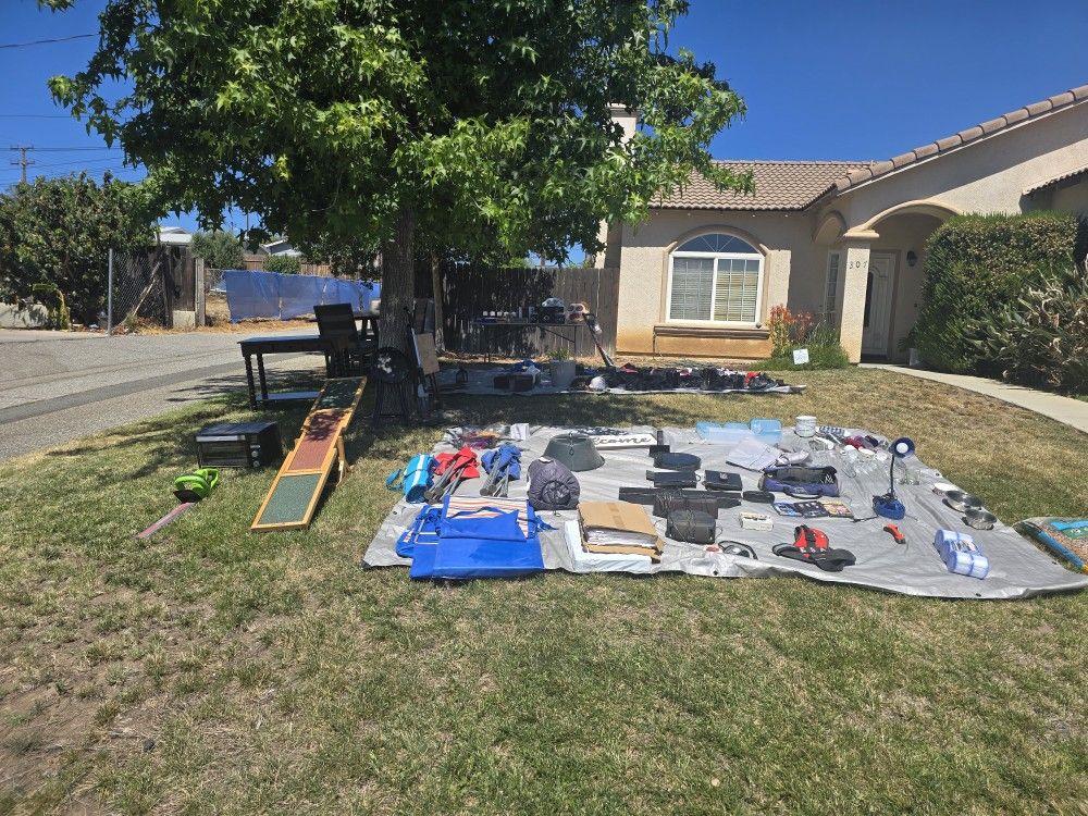 Moving sale july fifth only