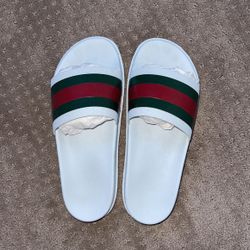 GUCCI Limited Edition White Slides (almost new)