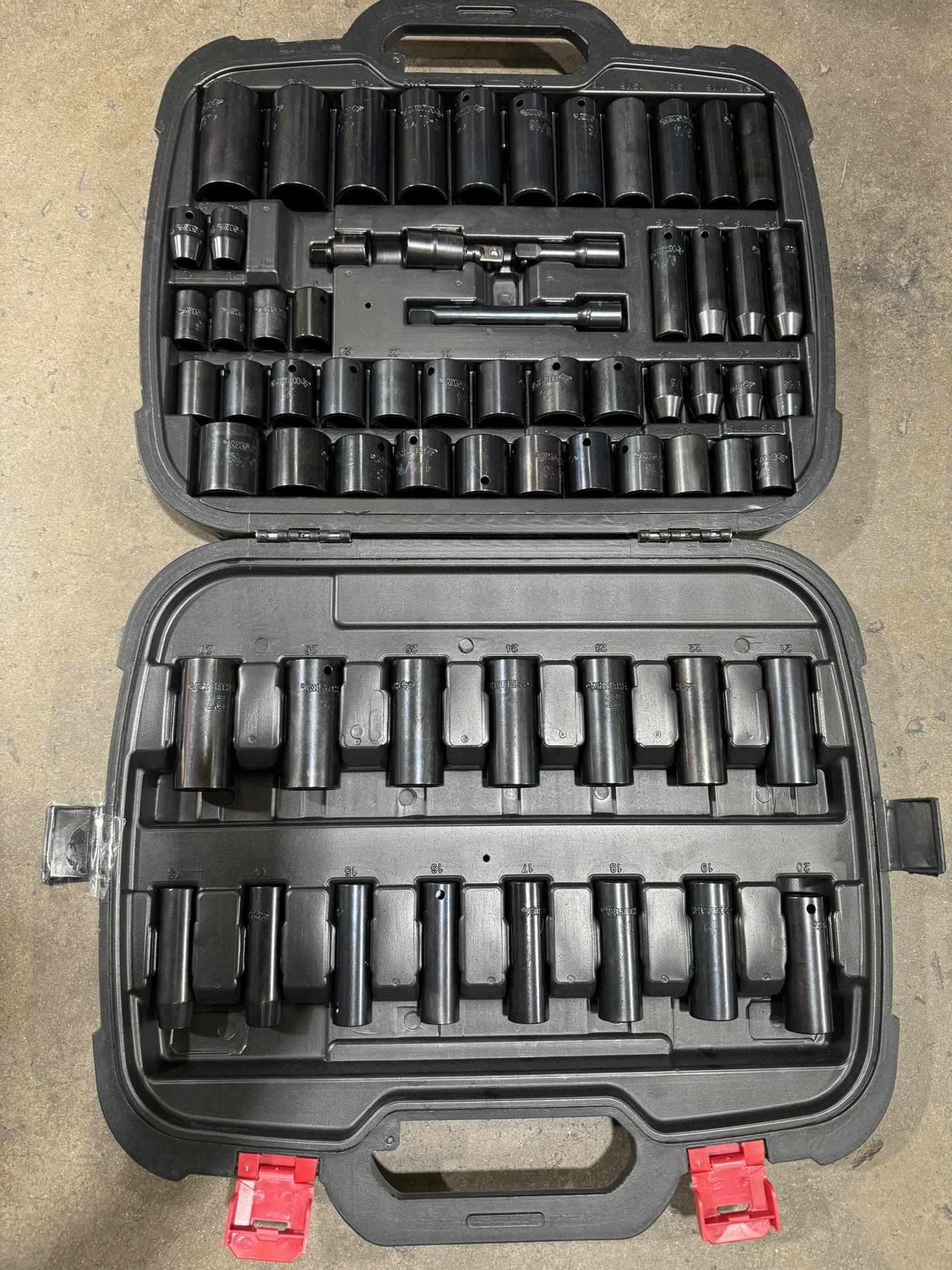 husky-1-2-in-drive-sae-metric-6-point-impact-socket-set-64-piece-for