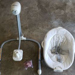 Graco Soothe 'n Sway Baby Swing with Portable Rocker