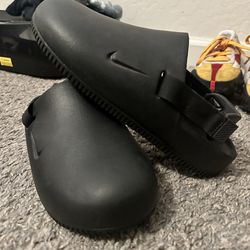 Nike mules size women’s 8