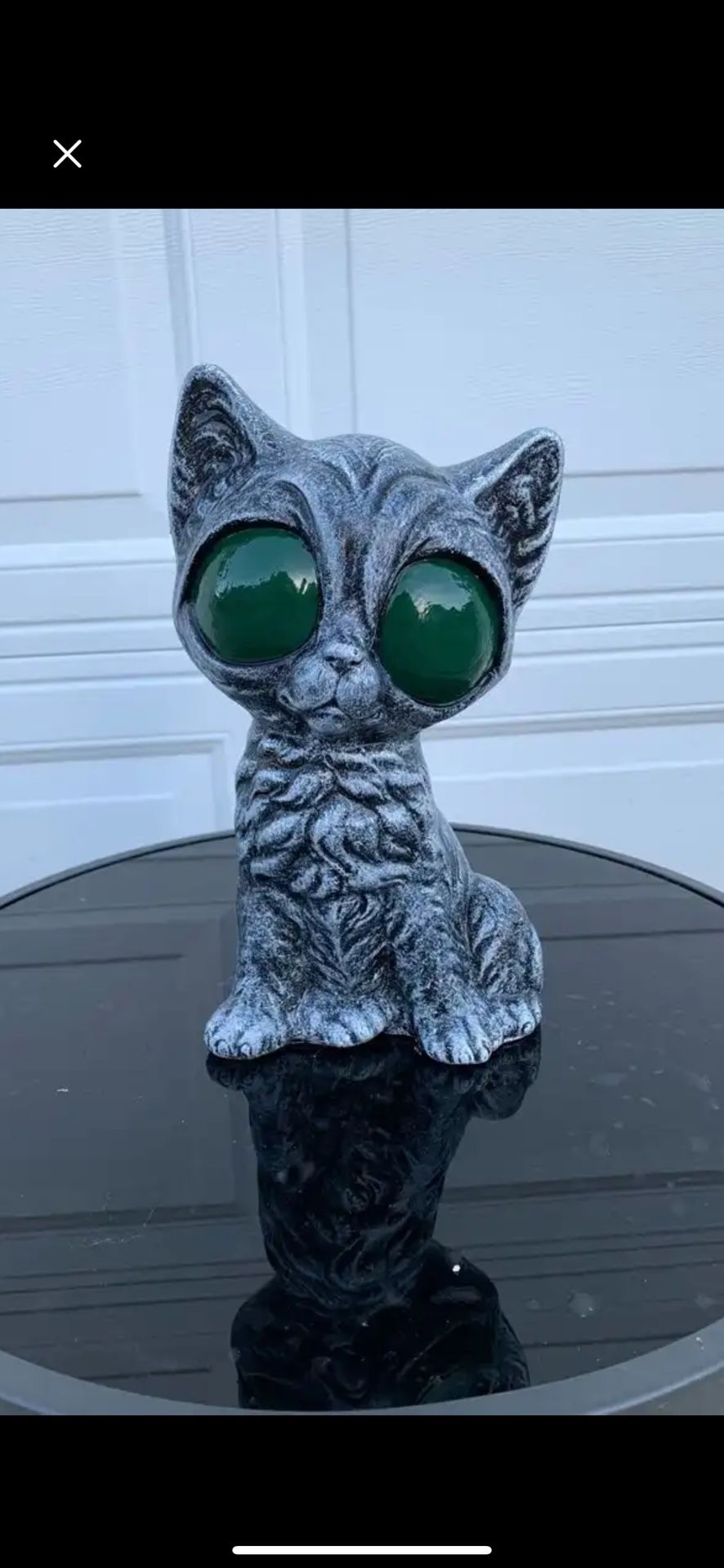 The Green Eyed Cat Statue