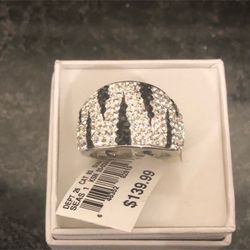 Stainless steel ring, black and white zebra dome