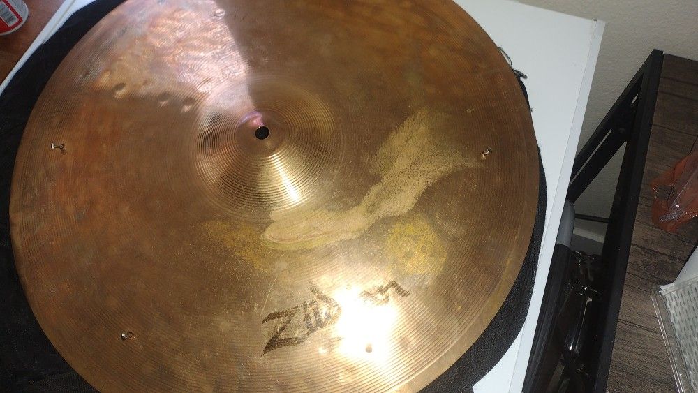 20 In Zildjian Rivet Ride
