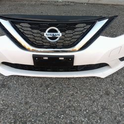2016-2019 Nissan Sentra Complete Front Bumper With All The Accessories Oem. 