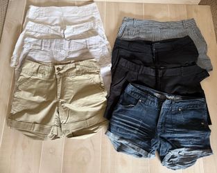 Lot Of  8 Woman’s Shorts / Size 8