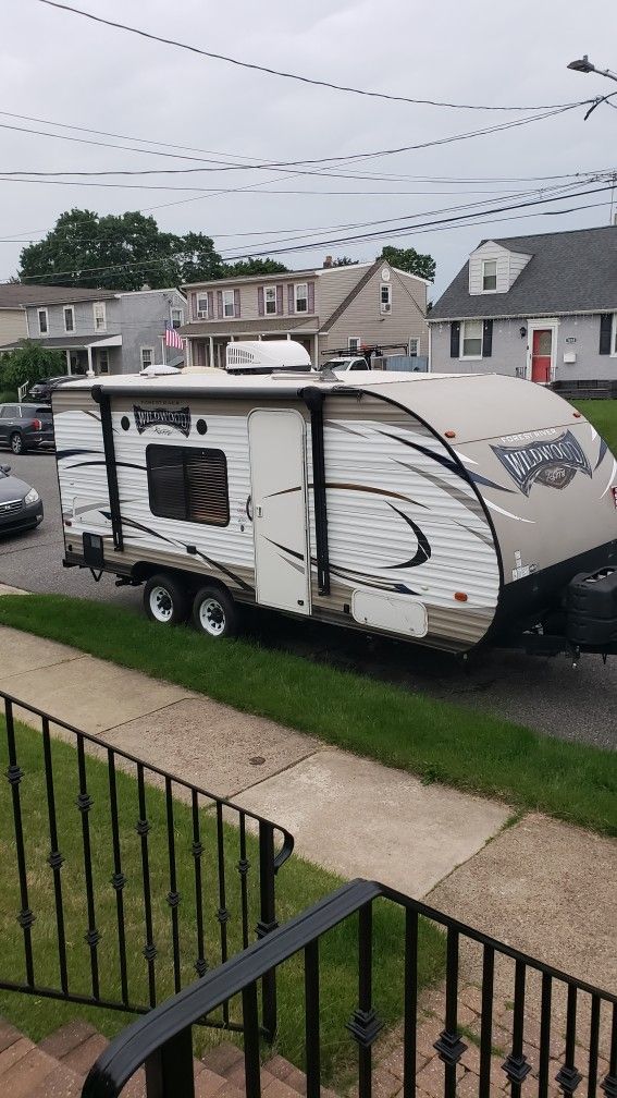 2017 Forest River X-lite 171RBXL 22 Travel Trailer