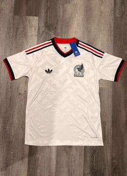 Mexico Away jersey 26’