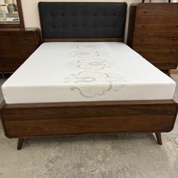 10 Inch Foam Mattress. Available In twin, Full, Queen. Read Description For Prices. 