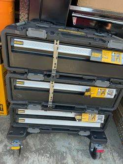 DEWALT
Toughsystem 2.0 DXL 25.8 in. 4-in-1 Wheeled Modular Workstation