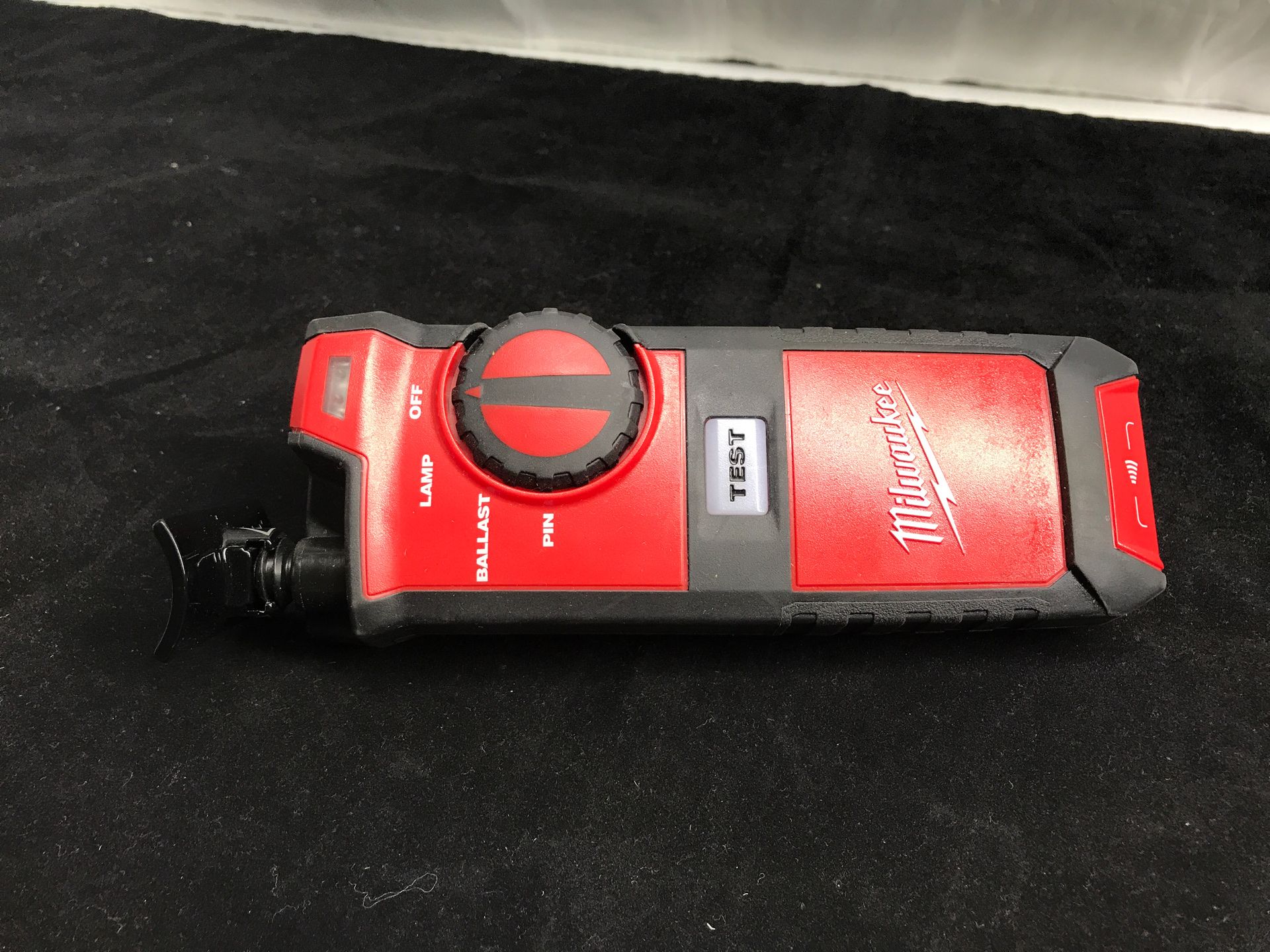 Milwaukee 2210-20 Fluorescent Lighting Tester