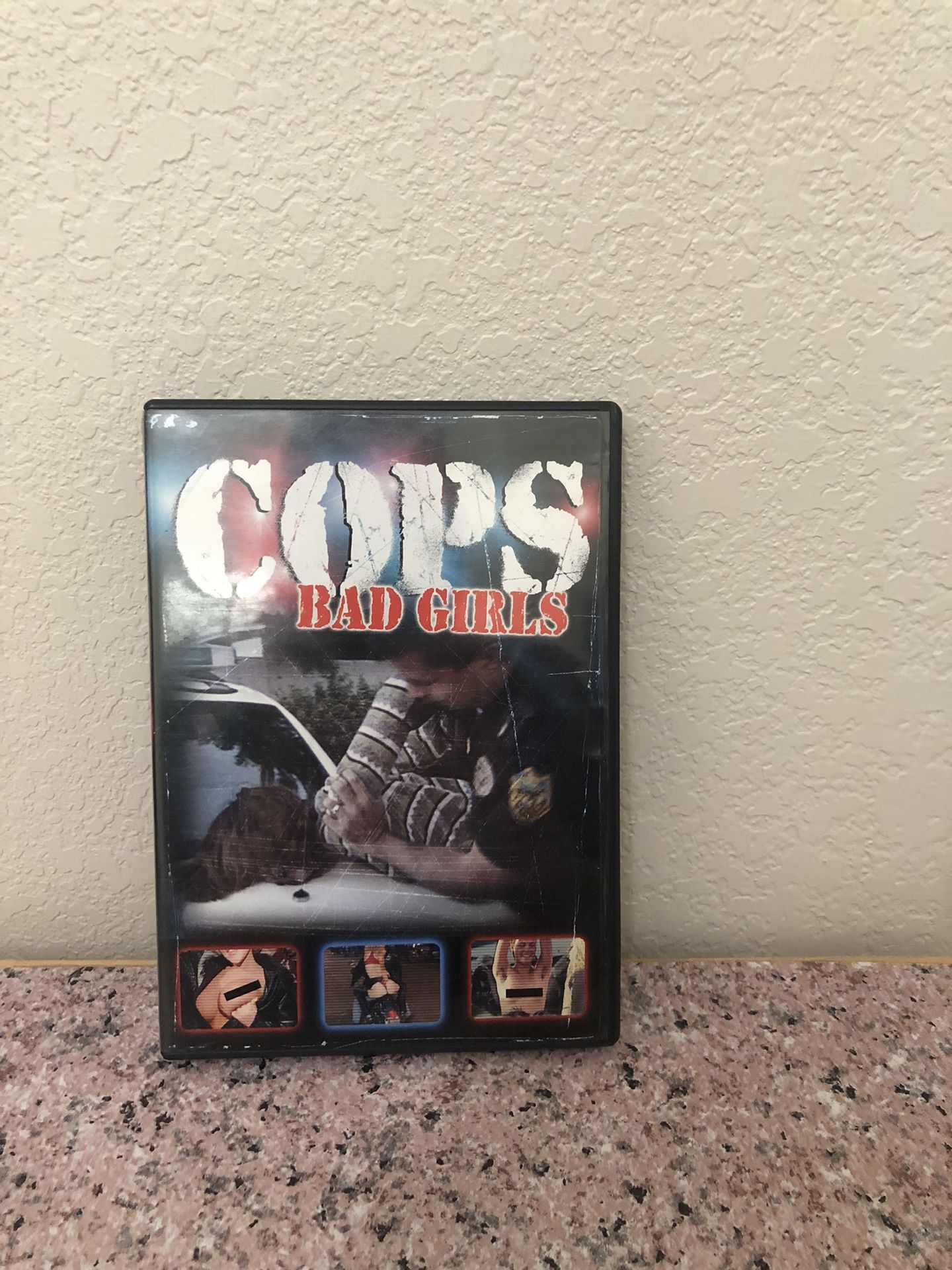 DVD: Cops- Bad Girls Too Hot For TV