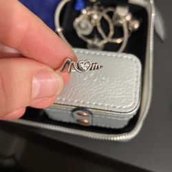 Pandora Ring MOM 