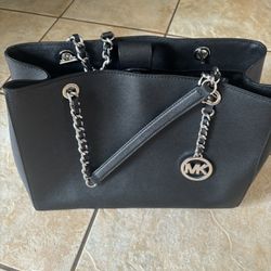 Large Michael Kors Purse 