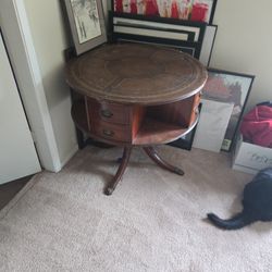 Round Table