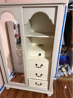 Wardrobe- small girl